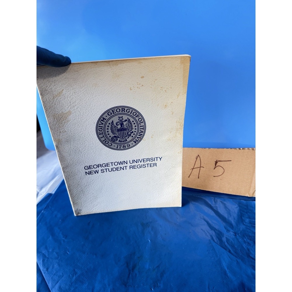 Vintage 1971 Georgetown University‎ New Student Register Hardcover Directory
